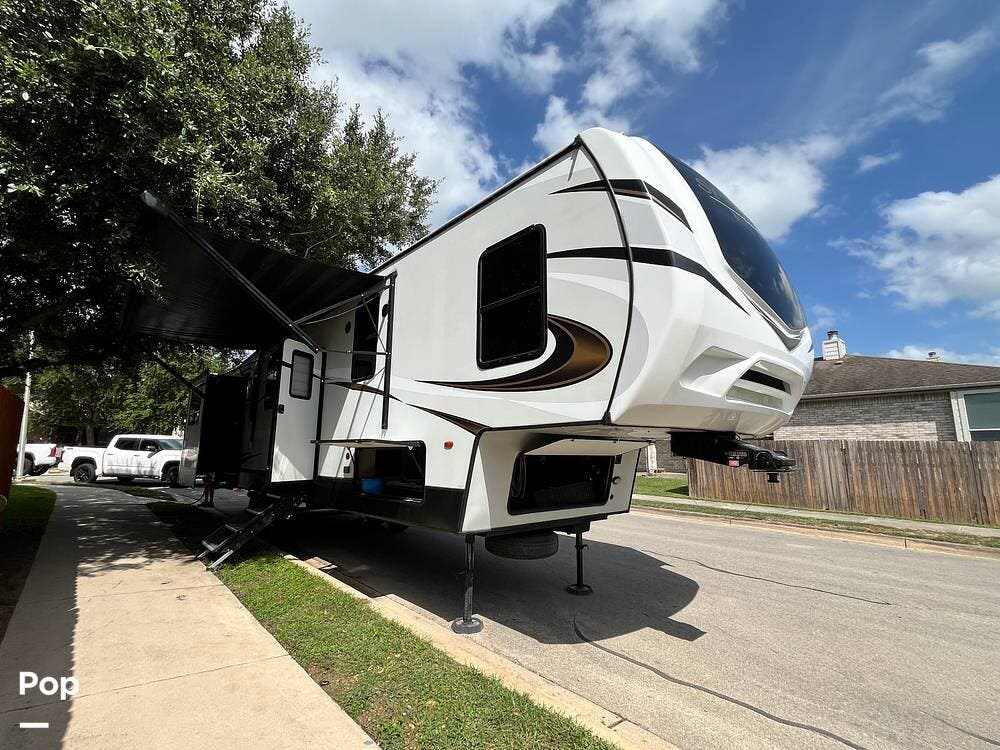 2022 Sprinter 3530DEN Limited by Keystone from Pop RVs in New Braunfels, Texas