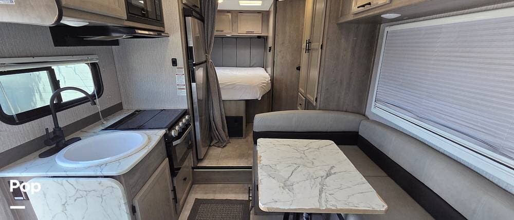 2022 Coachmen Cross Trail XL 23XG - Used Class C For Sale by Pop RVs in Fort Worth, Texas features Awning, Generator, Air Conditioning