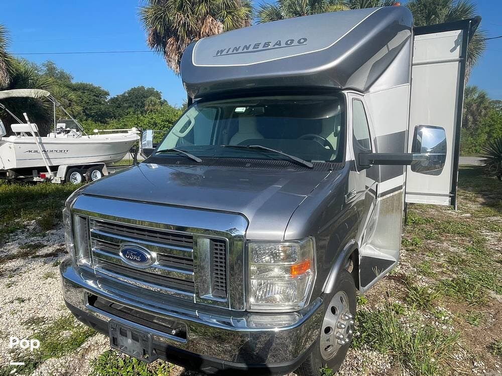 2018 Cambria 30J by Winnebago from Pop RVs in Port Charlotte, Florida