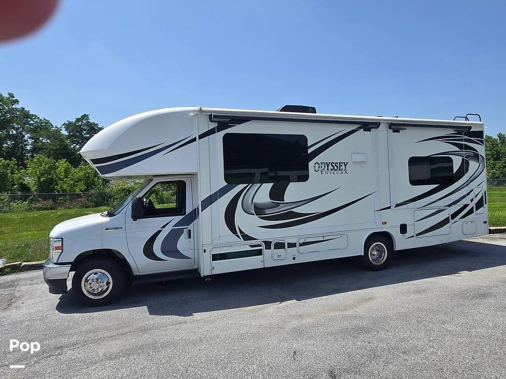 2022 Entegra Coach Odyssey 27U - Used Class C For Sale by Pop RVs in Downingtown, Pennsylvania features Leveling Jacks, Air Conditioning, Awning, Slideout, Generator
