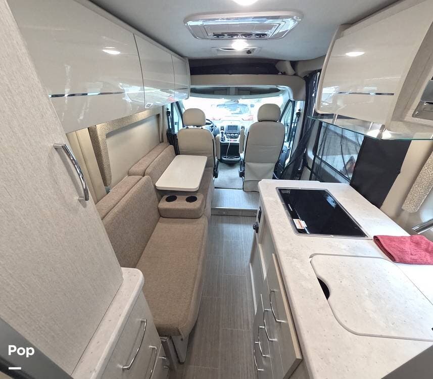 2022 Thor Motor Coach Rize 18M - Used Class B For Sale by Pop RVs in Los Angeles, California features Air Conditioning, Generator