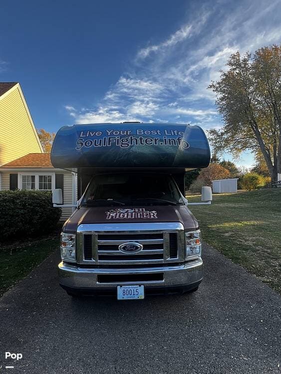 2018 Chateau 26B by Thor Motor Coach from Pop RVs in Lincoln, Rhode Island