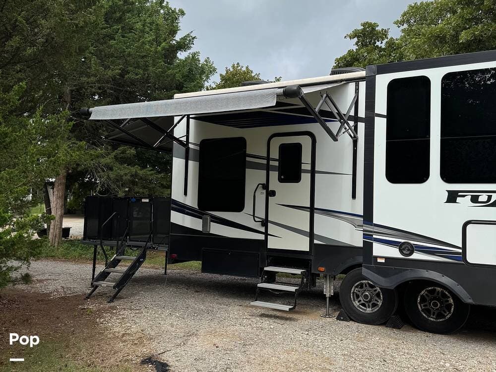 2020 Fuzion 373 by Keystone from Pop RVs in Choctaw, Oklahoma