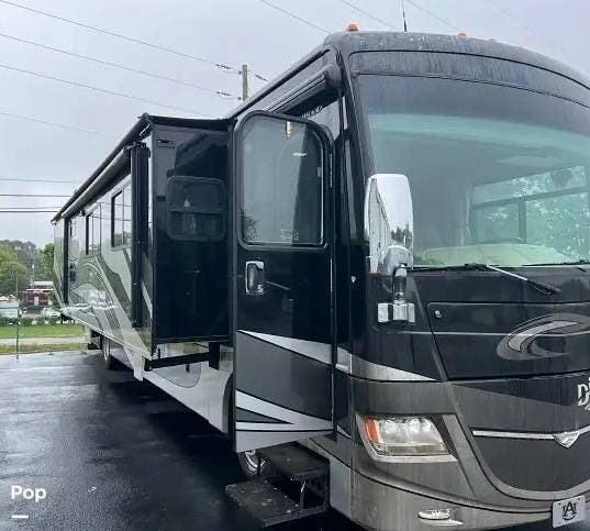 2010 Discovery 40G by Fleetwood from Pop RVs in Cumming, Georgia
