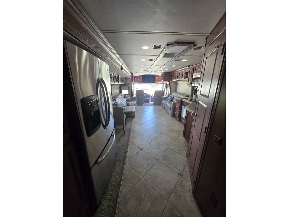 2011 Tour 40CD by Winnebago from Pop RVs in Victorville, California
