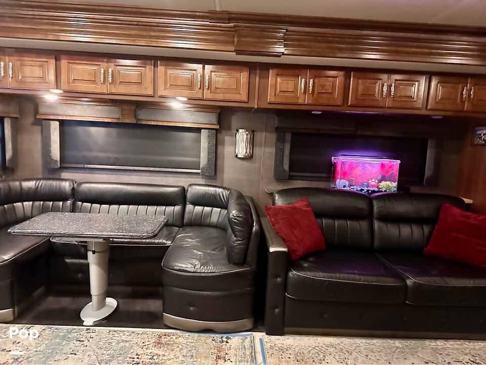 2014 Discovery 40g by Fleetwood from Pop RVs in Youngsville, North Carolina