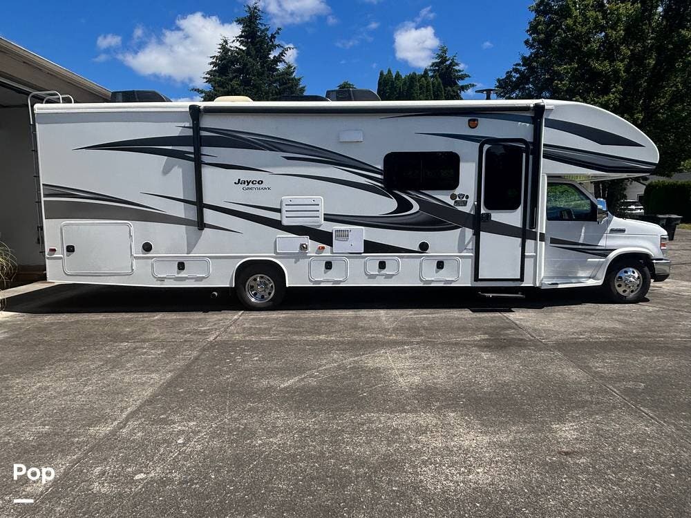 2019 Jayco Greyhawk 29MV - Used Class C For Sale by Pop RVs in Longview, Washington features Leveling Jacks, Air Conditioning, Generator, Awning, Slideout