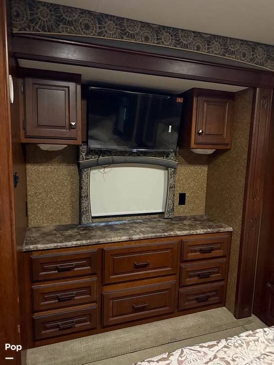 2014 Forest River Berkshire 390bh - Used Diesel Pusher For Sale by Pop RVs in Montgomery, Texas features Slideout