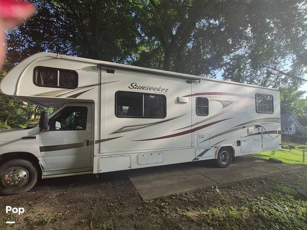 2017 Sunseeker 3170DS by Forest River from Pop RVs in Atchison, Kansas