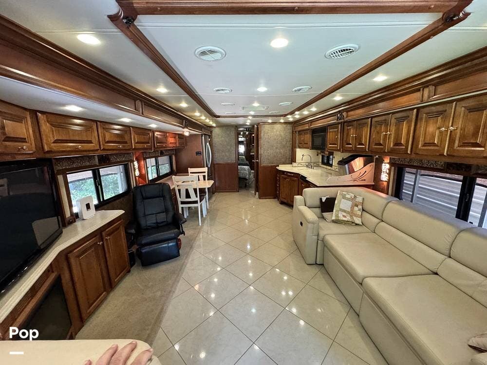 2012 Phaeton 42LH by Tiffin from Pop RVs in Brooksville, Florida