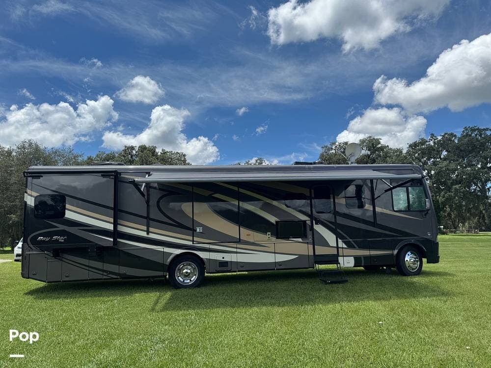 Used 2021 Newmar Bay Star 3811 available in Plant City, Florida
