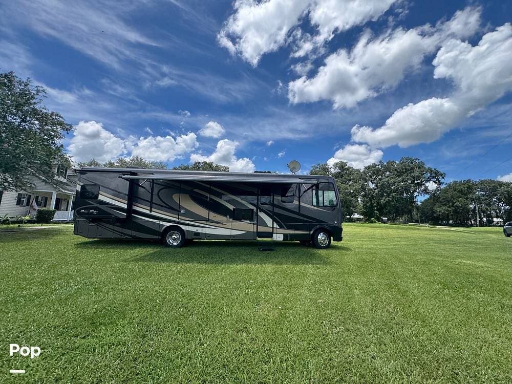 2021 Bay Star 3811 by Newmar from Pop RVs in Plant City, Florida