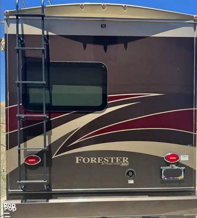 2017 Forest River Forester 2401 WS - Used Class C For Sale by Pop RVs in Dewey, Arizona features Slideout
