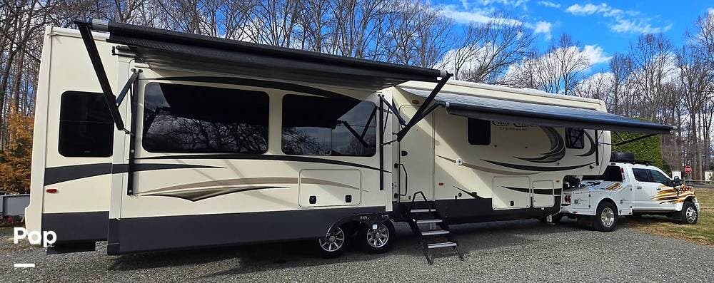 2019 Forest River Cedar Creek Champagne 38EL - Used Fifth Wheel For Sale by Pop RVs in Ruther Glen, Virginia features Slideout