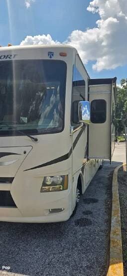 2015 Thor Motor Coach Windsport 34E - Used Class A For Sale by Pop RVs in Winter Haven, Florida features Slideout