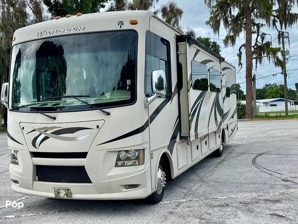 2015 Windsport 34E by Thor Motor Coach from Pop RVs in Winter Haven, Florida