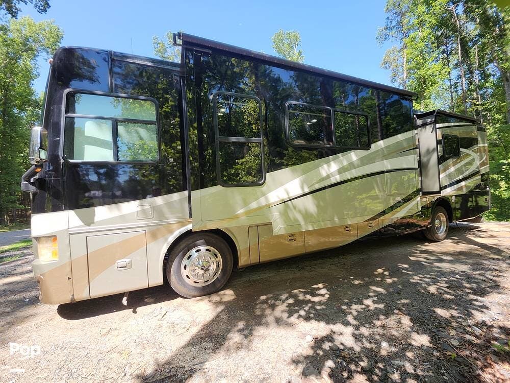 2013 Tiffin Allegro Red 38QRA - Used Diesel Pusher For Sale by Pop RVs in York, South Carolina features Slideout, Awning, Leveling Jacks, Air Conditioning, Generator