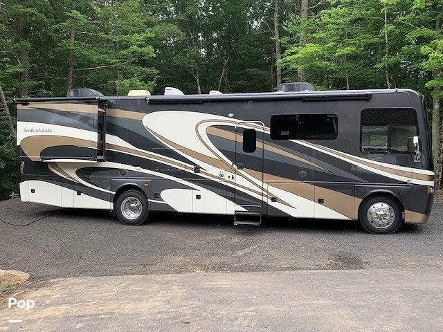 2016 Miramar 34.3 by Thor Motor Coach from Pop RVs in Tolland, Connecticut