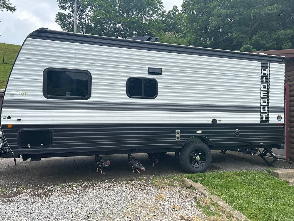 2024 Keystone Hideout 201BH - Used Travel Trailer For Sale by Pop RVs in Buckhannon, West Virginia