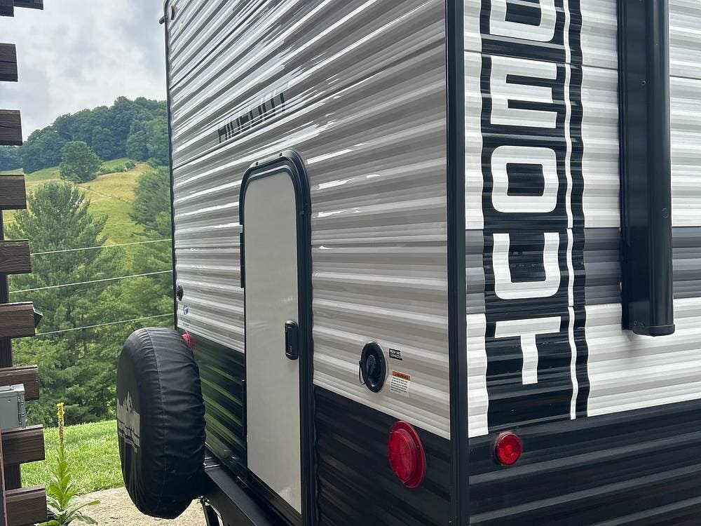 Used 2024 Keystone Hideout 201BH available in Buckhannon, West Virginia