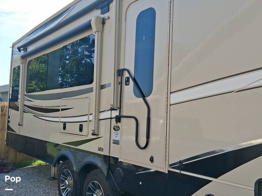2023 Pinnacle 36FBTS by Jayco from Pop RVs in Beaver Dam, Kentucky