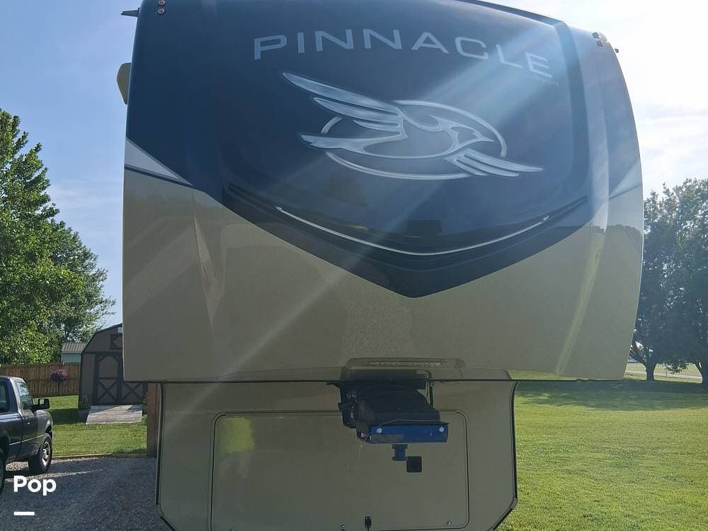 2023 Jayco Pinnacle 36FBTS - Used Fifth Wheel For Sale by Pop RVs in Beaver Dam, Kentucky features Slideout