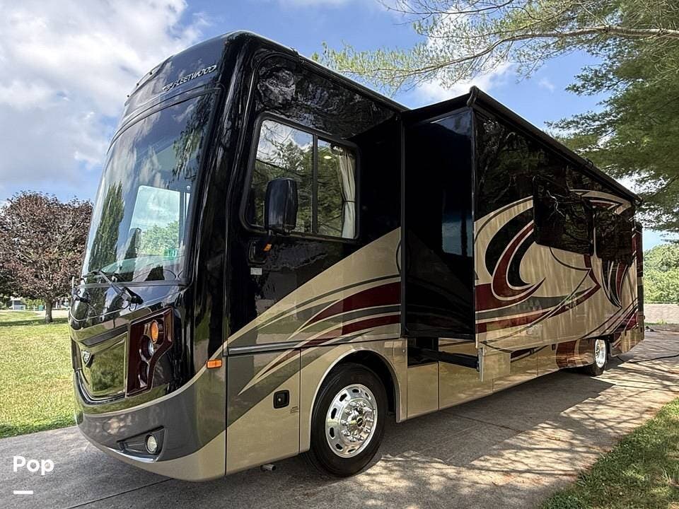 2018 Fleetwood Pace Arrow 36U - Used Diesel Pusher For Sale by Pop RVs in Zanesville, Ohio features Generator, Slideout, Air Conditioning, Leveling Jacks, Awning