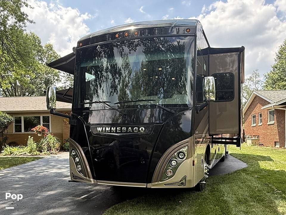2017 Winnebago Journey 36M - Used Diesel Pusher For Sale by Pop RVs in Columbus, Ohio features Awning, Air Conditioning, Generator, Leveling Jacks, Slideout