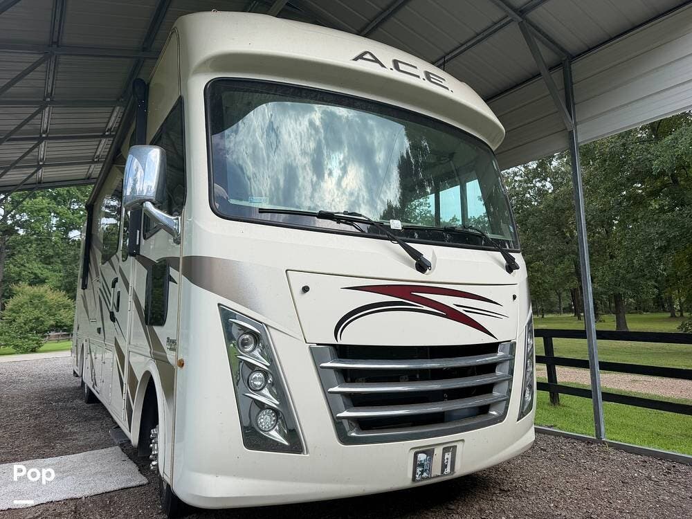 2019 Thor Motor Coach A.C.E. 30.4 - Used Class A For Sale by Pop RVs in Longview, Texas features Slideout, Air Conditioning, Generator, Awning, Leveling Jacks