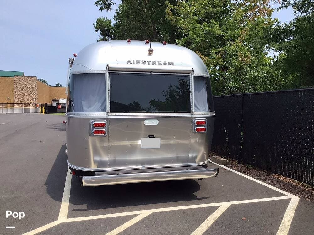 Used 2021 Airstream Flying Cloud 27FB Twin available in Haymarket, Virginia