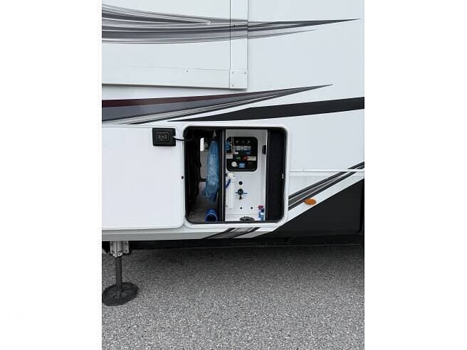 2021 Grand Design Solitude 346FLS - Used Fifth Wheel For Sale by Pop RVs in Mechanicsburg, Pennsylvania features Slideout