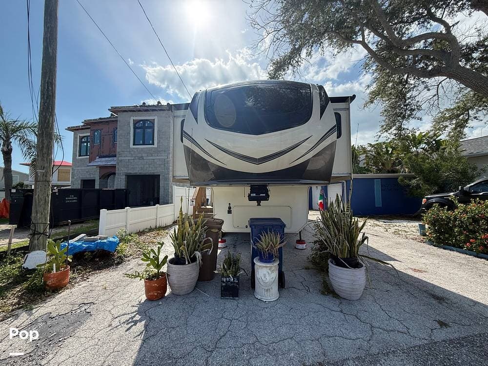 2019 Solitude 380FL by Grand Design from Pop RVs in Madeira Beach, Florida