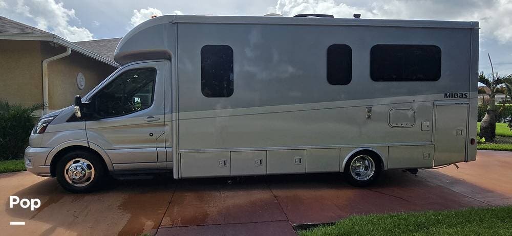 2022 Midas (by Tiffin) 24RT - Used Class C For Sale by Pop RVs in West Palm Beach, Florida features Generator, Awning, Air Conditioning