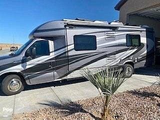 2022 Phoenix Cruiser 2552 - Used Class C For Sale by Pop RVs in Fort Mohave, Arizona features Slideout