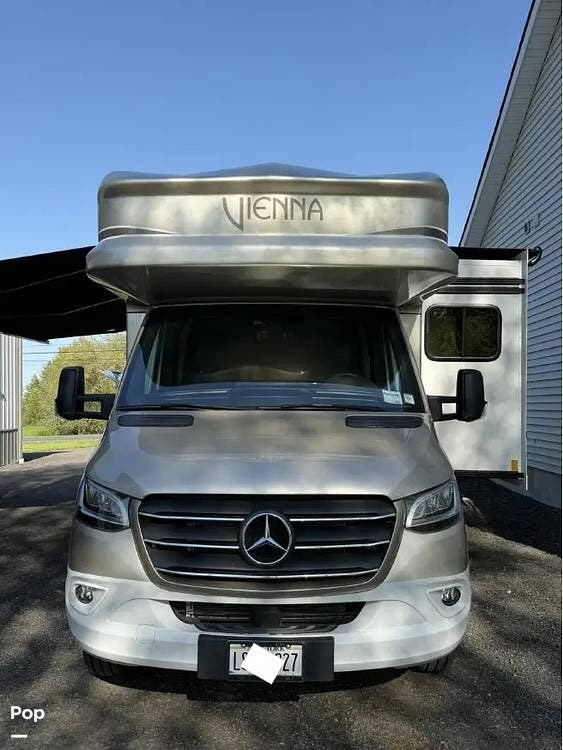 2024 Vienna 25VFWC by Renegade RV from Pop RVs in West Monroe, New York