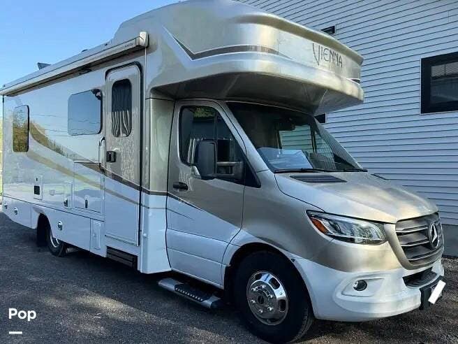 2024 Renegade RV Vienna 25VFWC - Used Class C For Sale by Pop RVs in West Monroe, New York features Slideout