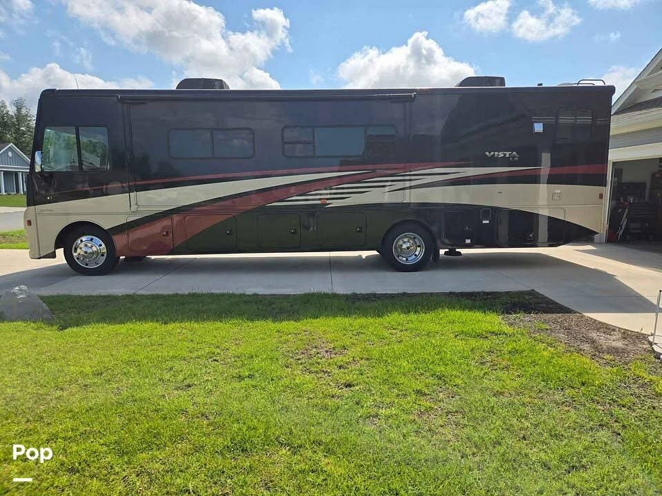 2019 Vista LX 35F by Winnebago from Pop RVs in Crawfordville, Florida
