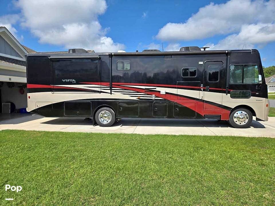 2019 Winnebago Vista LX 35F - Used Class A For Sale by Pop RVs in Crawfordville, Florida features Slideout