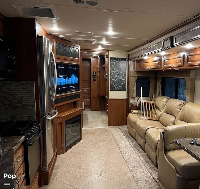 2015 Bounder 35K by Fleetwood from Pop RVs in Des Arc, Arkansas