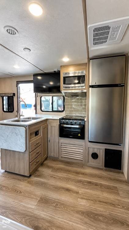 2021 Freedom Express 238 BHS by Coachmen from Pop RVs in Reno, Nevada
