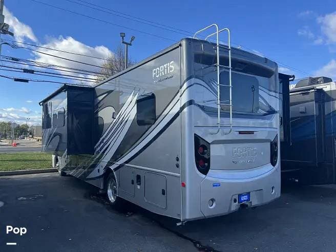 2023 Fortis 34MB by Fleetwood from Pop RVs in Conshohocken, Pennsylvania