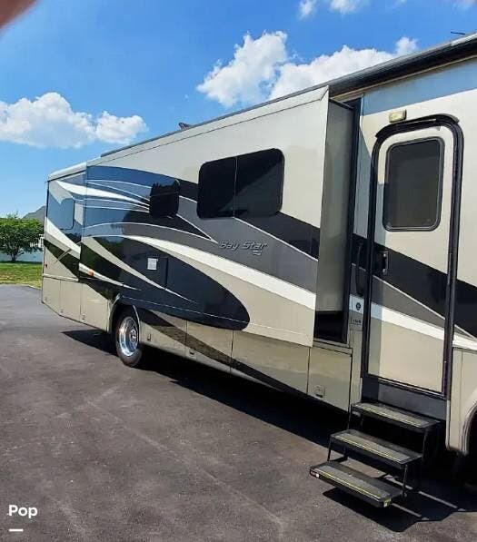 2016 Bay Star 3518 by Newmar from Pop RVs in Lewes, Delaware