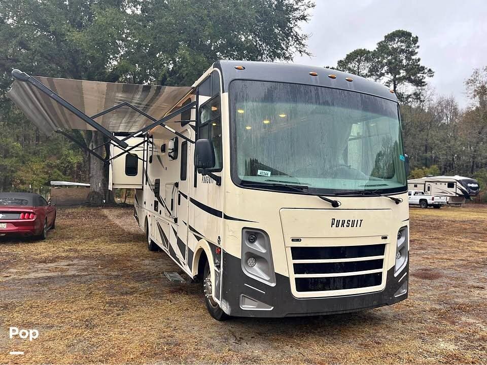 2019 Pursuit 32 by Coachmen from Pop RVs in Awendaw, South Carolina
