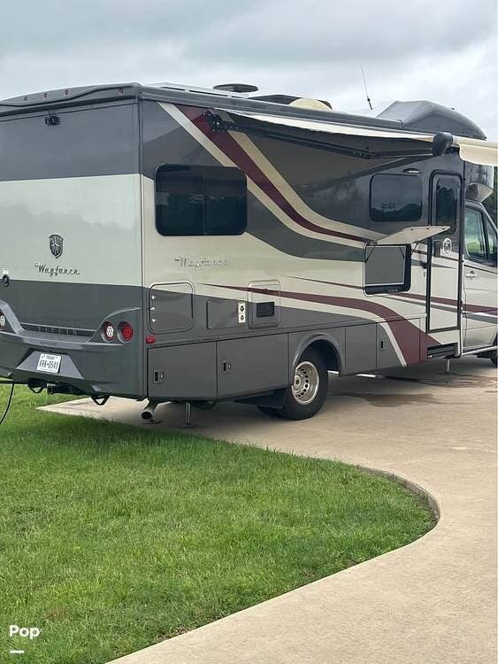 2019 Wayfarer 24TW by Tiffin from Pop RVs in Groesbeck, Texas