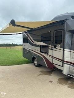 2019 Tiffin Wayfarer 24TW - Used Class C For Sale by Pop RVs in Groesbeck, Texas features Awning, Air Conditioning, Generator, Slideout