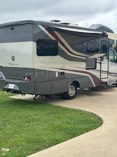 2019 Wayfarer 24TW by Tiffin from Pop RVs in Groesbeck, Texas