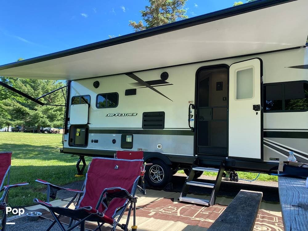 2021 Jay Feather 24RL by Jayco from Pop RVs in Coudersport, Pennsylvania