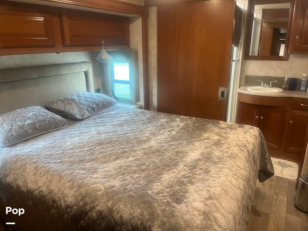 2018 Sunstar LX Series 35F by Winnebago from Pop RVs in Stuart, Florida