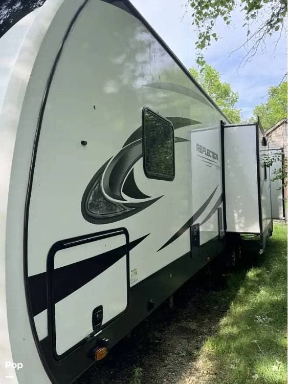 2021 Grand Design Reflection 312BHTS - Used Travel Trailer For Sale by Pop RVs in Galena, Ohio features Slideout