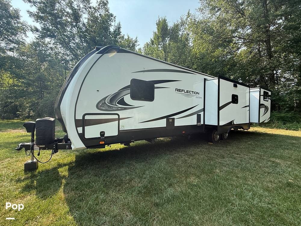 2021 Grand Design Reflection 312BHTS - Used Travel Trailer For Sale by Pop RVs in Galena, Ohio features Awning, Air Conditioning, Slideout